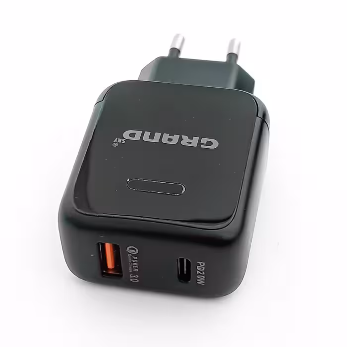 آداپتور گرند مدل X10 
20W دارای یک پورت USB و یک پورت TYPC فست شارژ  LED دار 