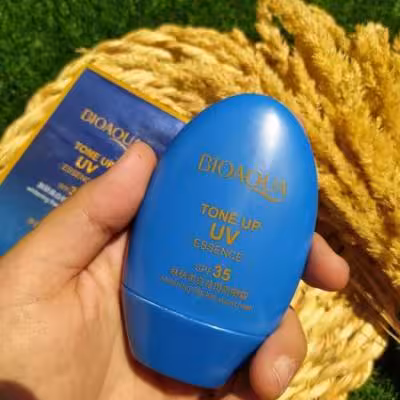 کرم ضد آفتاب تخم مرغی بی رنگ بیوآکوا bioaqua