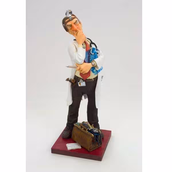 مجسمه دکتر STATUE OF THE DOCTOR