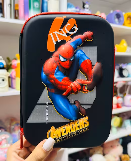 جامدادی کتابی برجسته طرح مردعنکبوتی 1