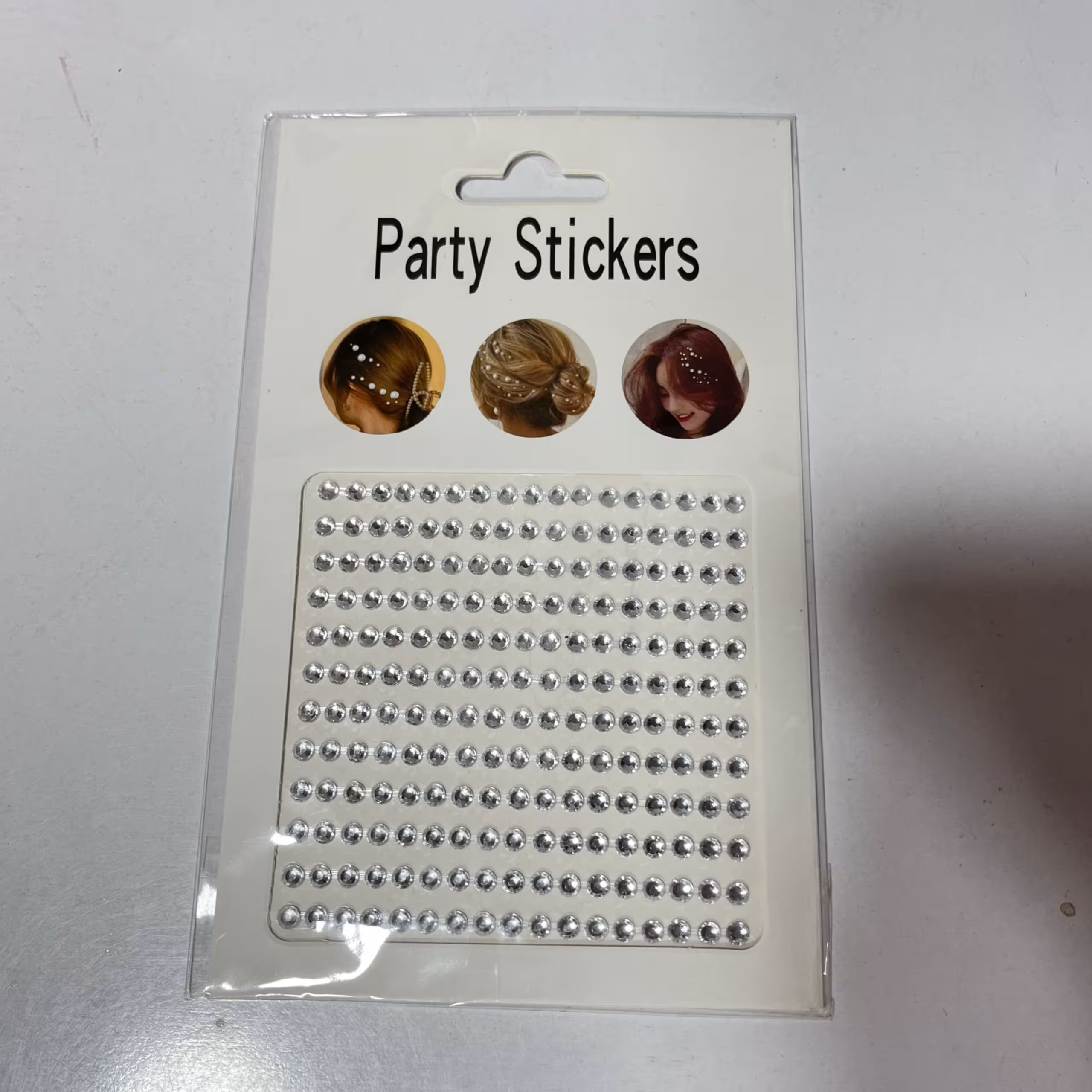 نگین مو و میکاپ