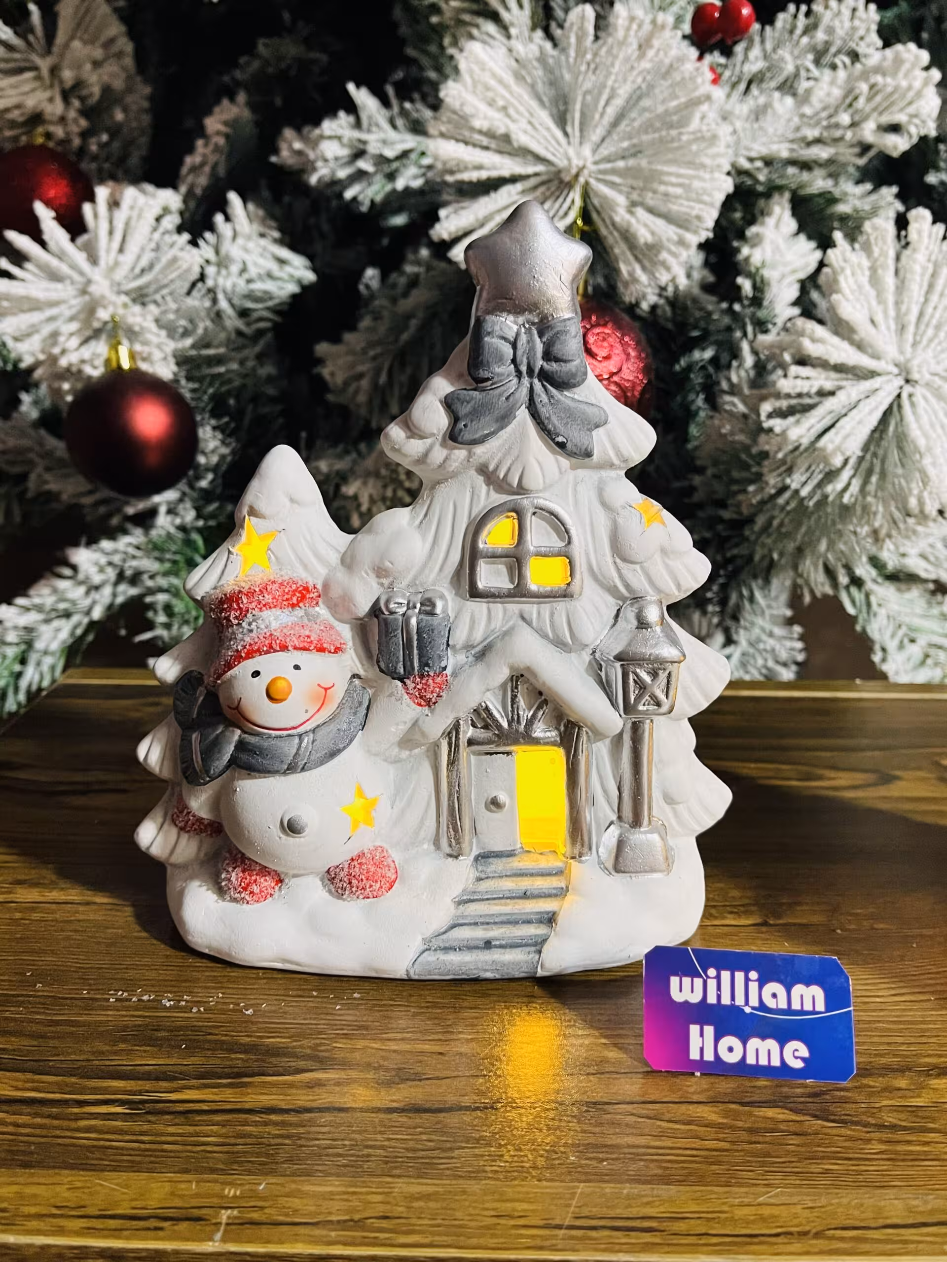 دکوری چراغدار آدم برفی و کلبه 15042 Copy