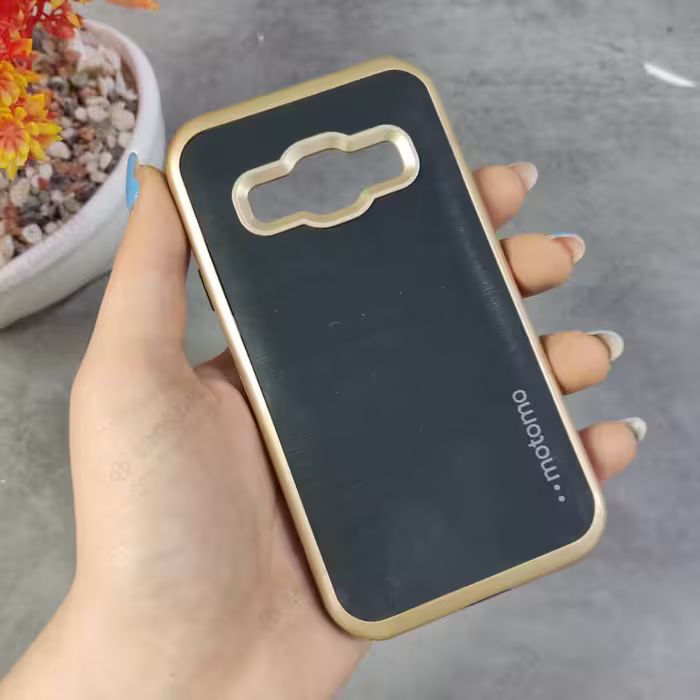 قاب گوشی Samsung Galaxy J1 Ace دور طلایی دو تکه Motomo
