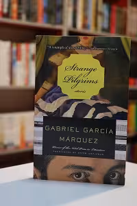 Strange pilgrims اثر Gabriel Garcia Marquez