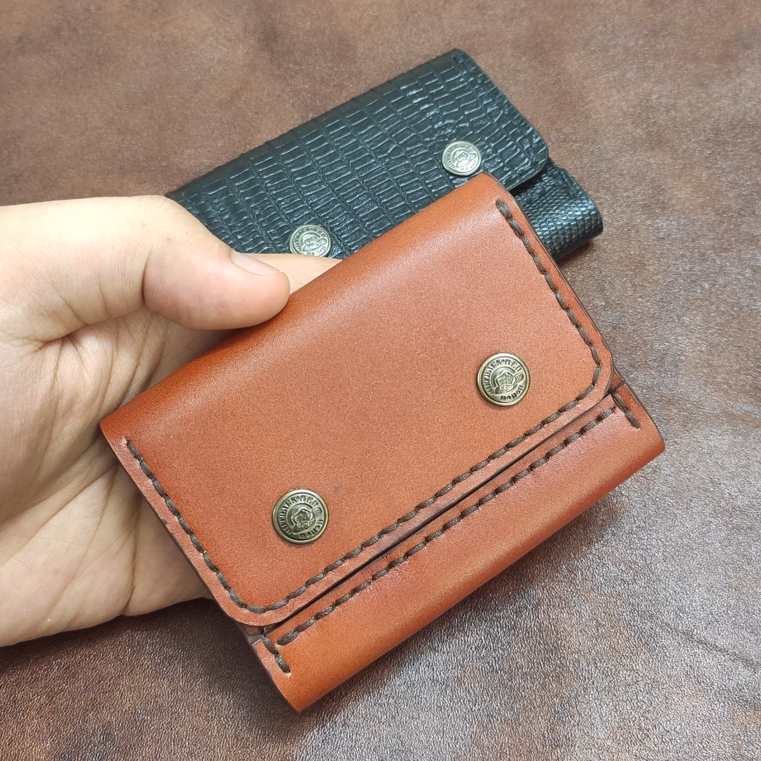 جاکارتی چرم طبیعی دست دوز کد 202