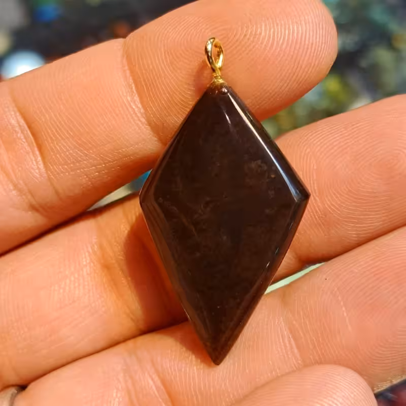 آویز شفت العبد یمانئ اصل 100درصد کارا اویز 4پر عقیق مشکی اویز عقیق مشکی اویز عقیق شفتالعبد فروشگاه سنگ قیمتی در کرج سلما