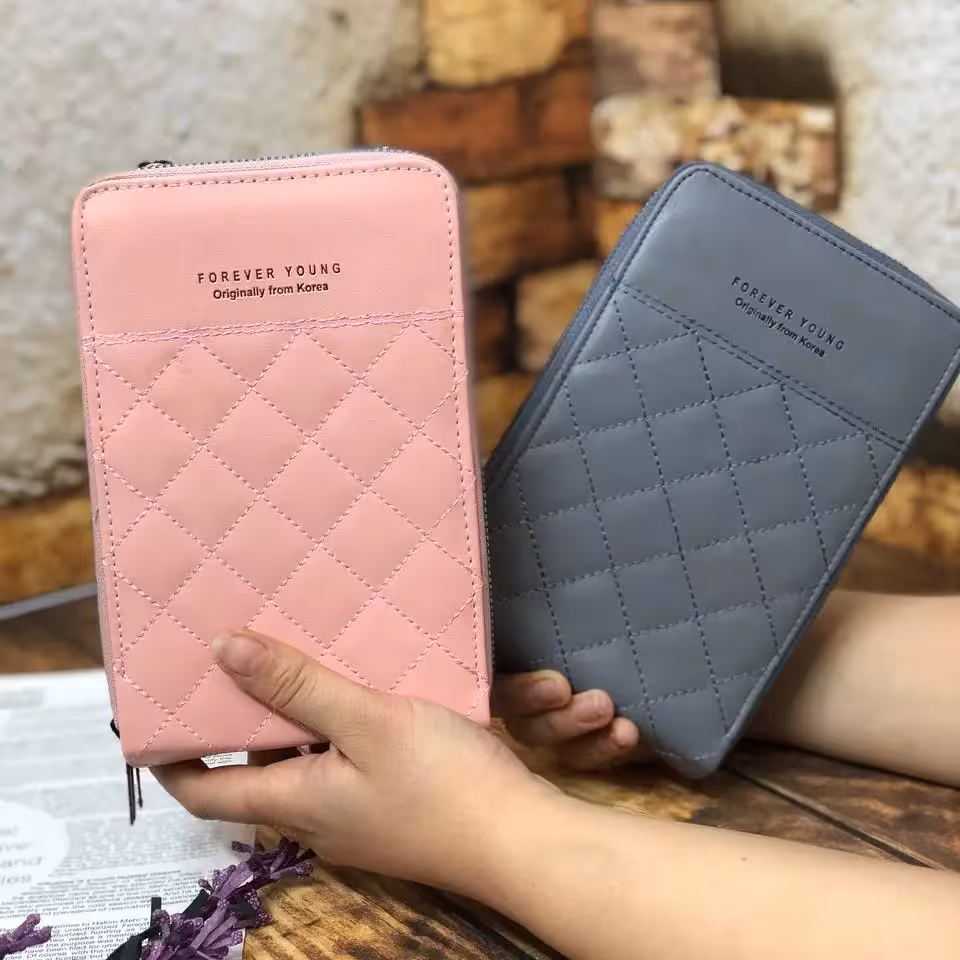 کیف پاسپورتی دوزیپ گلدوزی جادار و باکیفیت