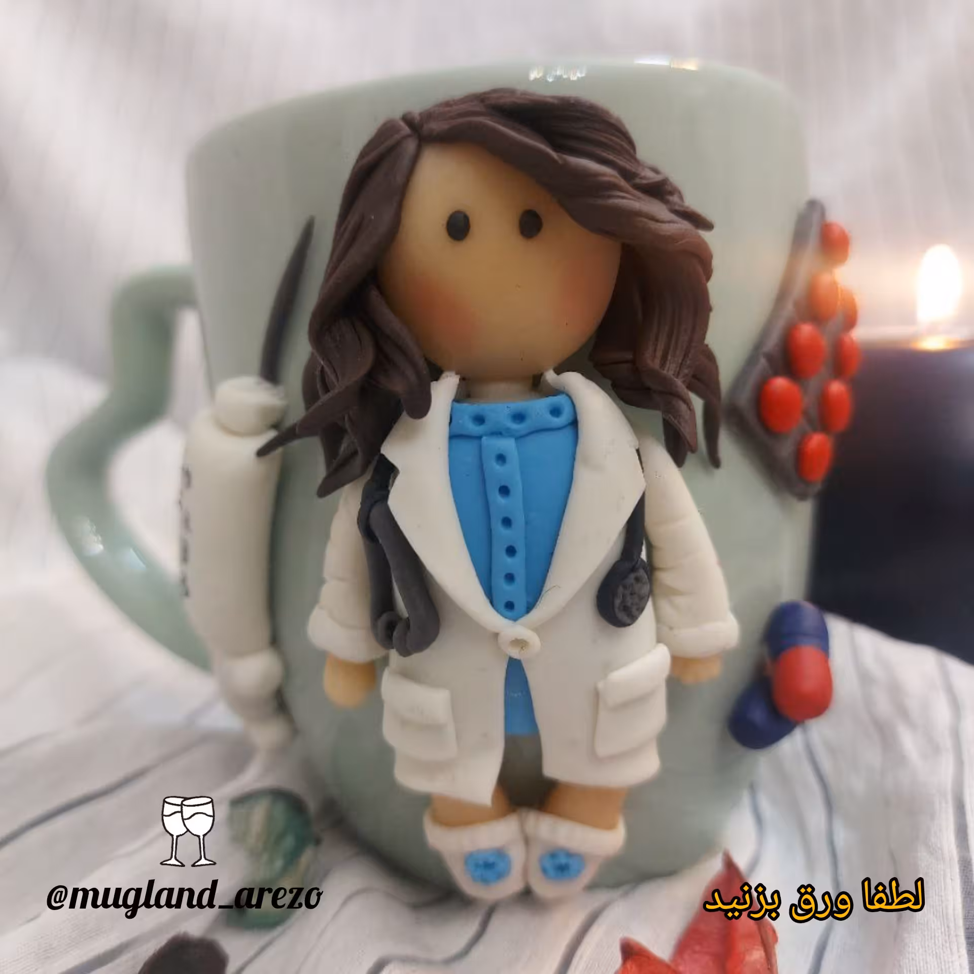 ماگلند ارزو ماگ خانم دکتر جنس ایوان سرامیکی و عروسک خمیر چینی و قابل شستشو