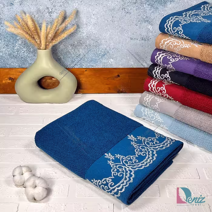 حوله استخری کاترینا رنگ آبی نفتی