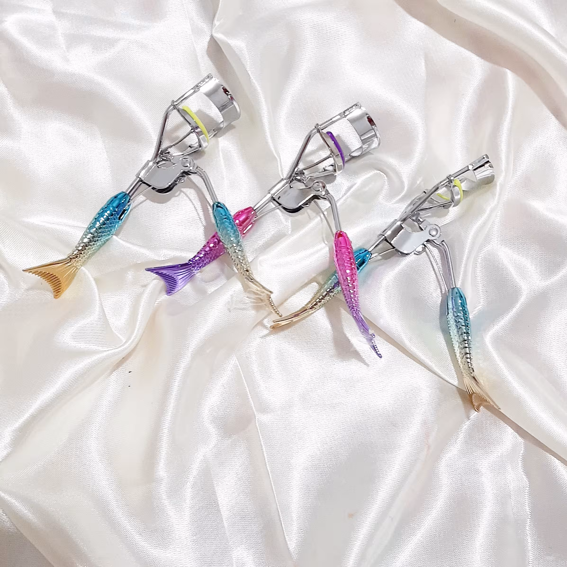 مژه فر کن ماهی