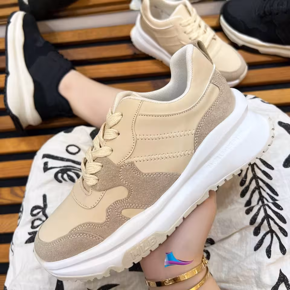 کتونی با کیفیت عالی جنس زیره و رویه خارجی قالب استاندار درسه رنگ متفاوت سایزبندی