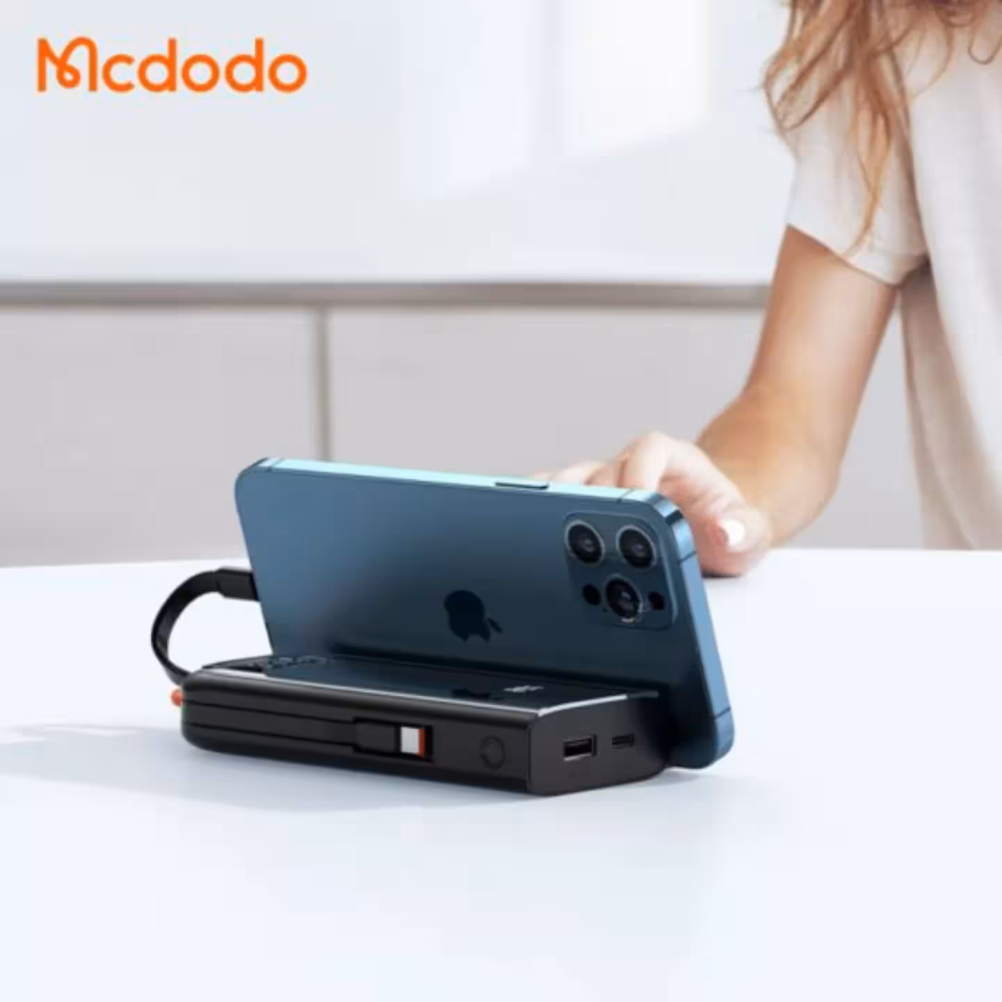 پاوربانک  مک دودو مدل MC-1160 ظرفیت 10000 میلی آمپر ساعت