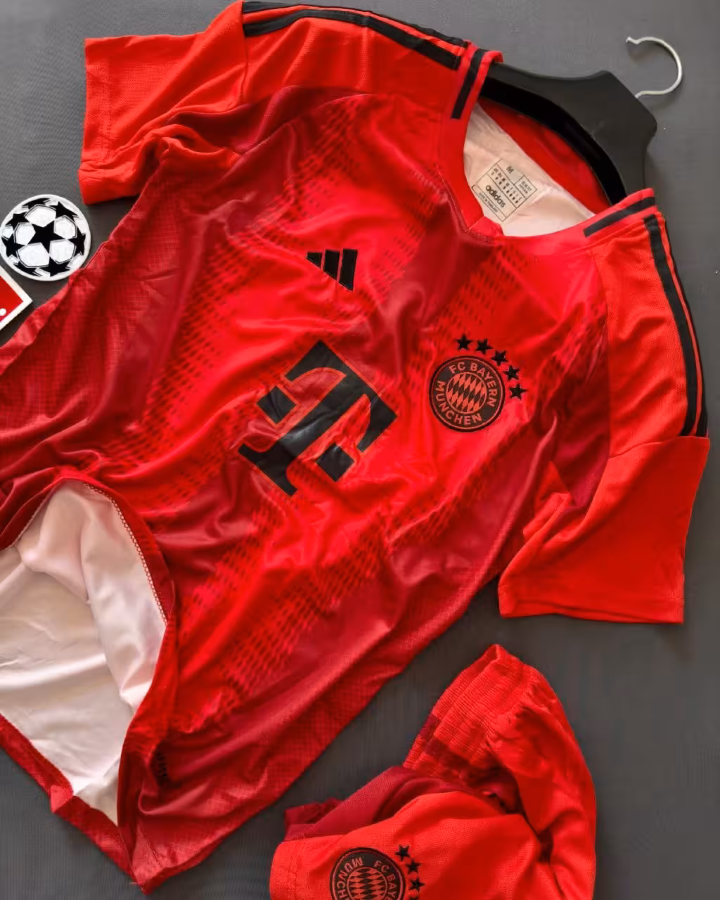 کیت اول بایرن مونیخ 2025 هواداری