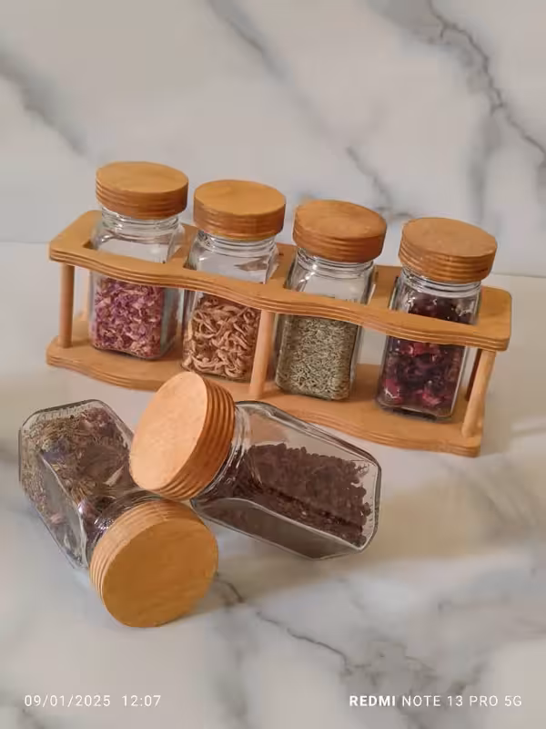 ادویه 4 تایی استند دار (پست پیشتاز پس کرایه)