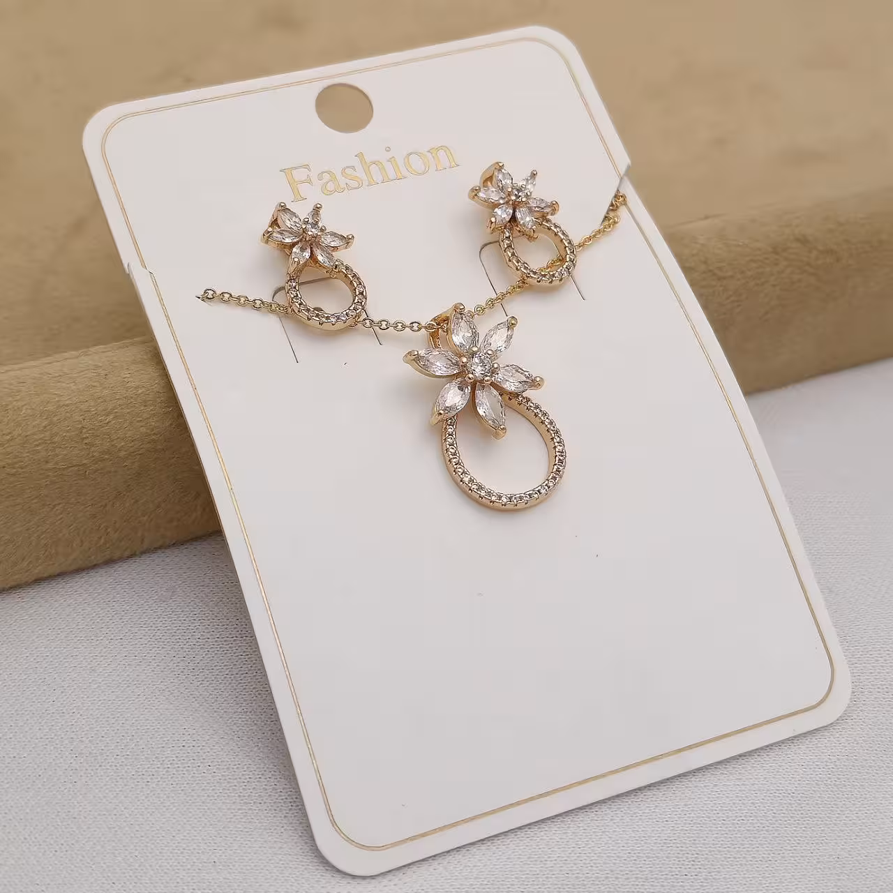 نیم ست فوق العاده جذاب ژوپینگ گل سرخ محبت عشق سوارسکی هدیه ولنتاینی خاص ارسال رایگان