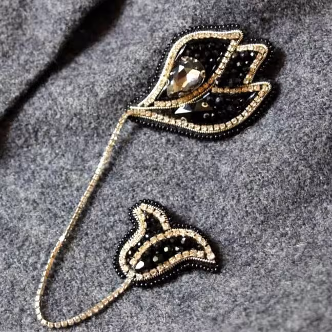 گلسینه جواهردوزی لاله دو طرفه