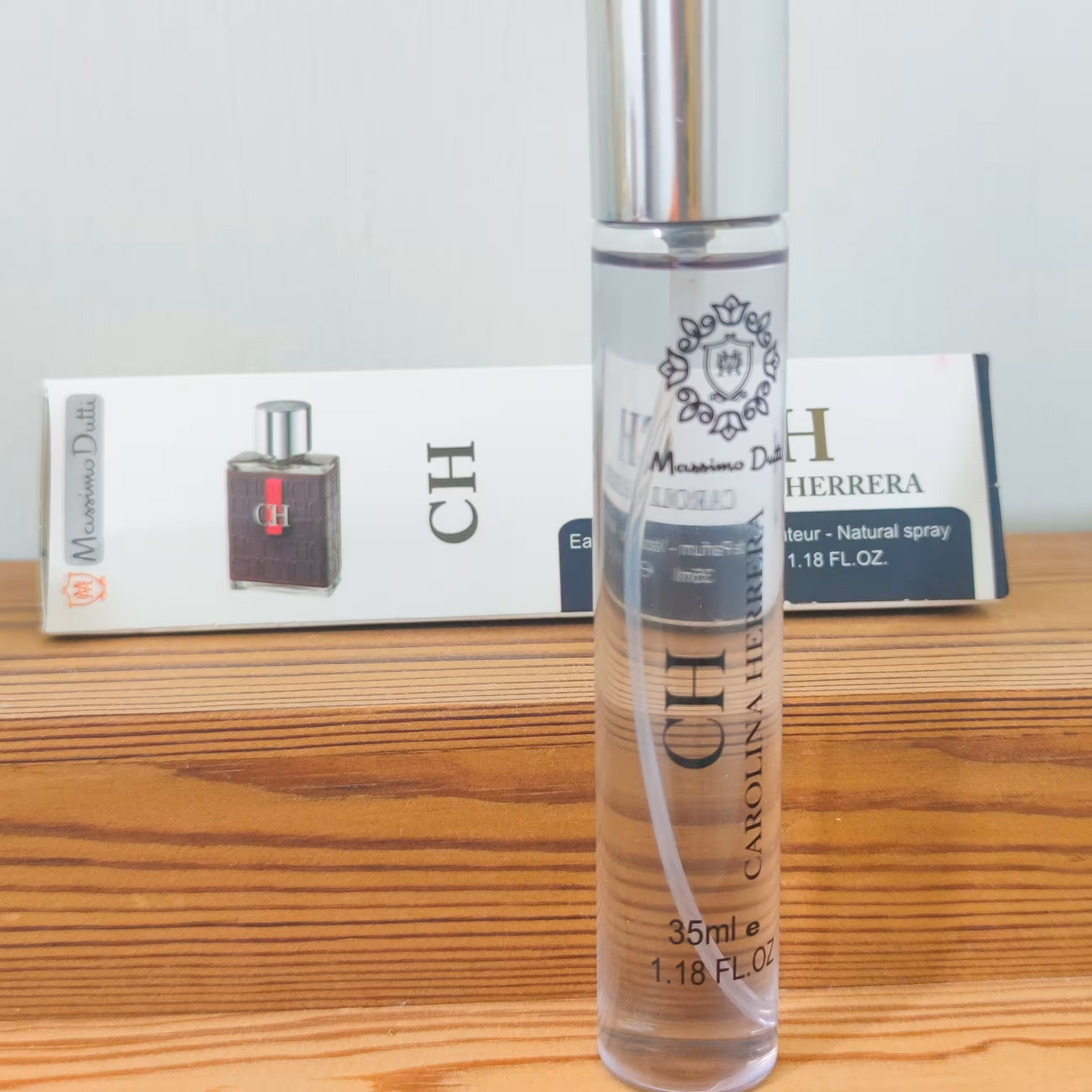 عطر زنانه CH زن 25 میل
