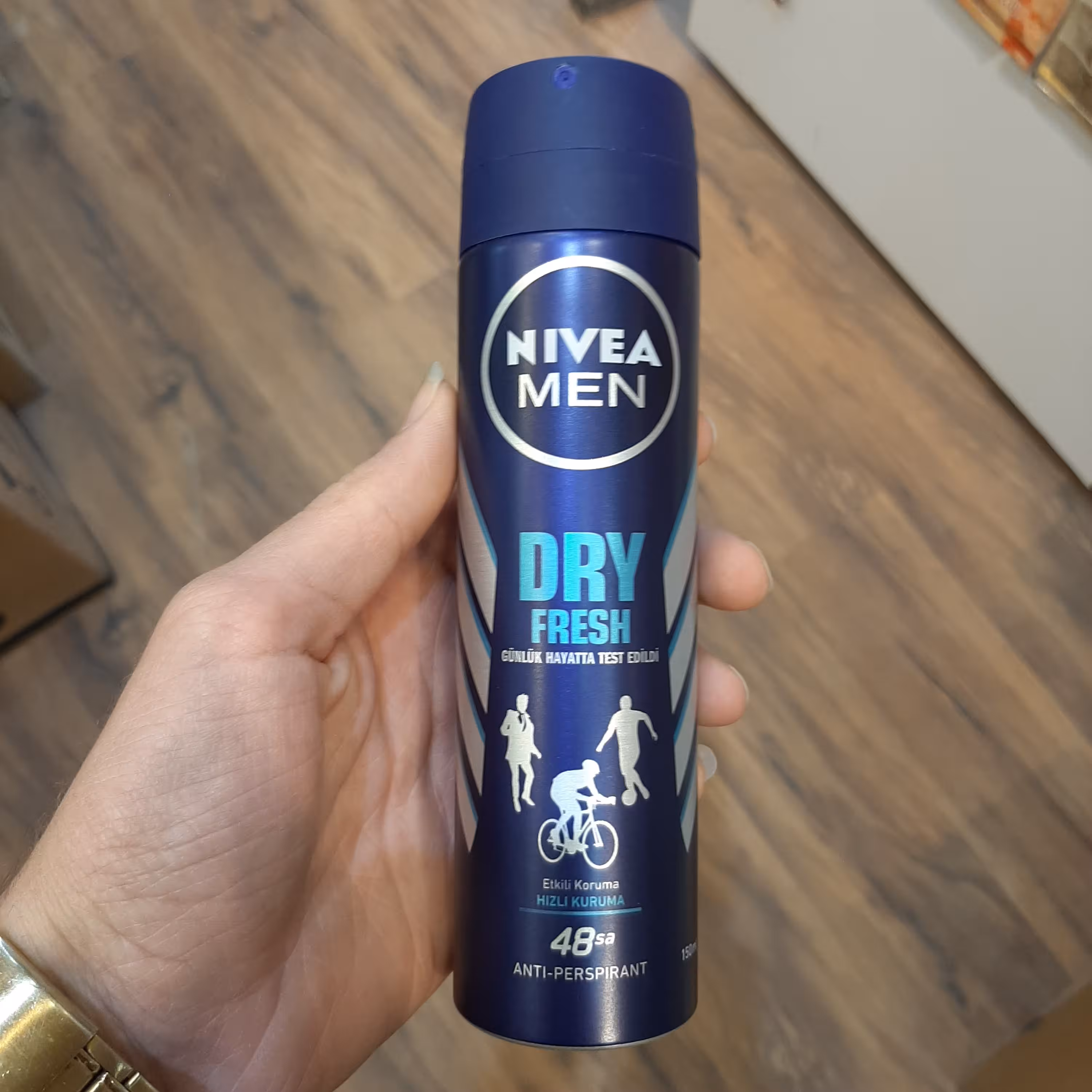 اسپری بدن ضد تعریق نیوآ مردانه مدلdry freshحجم150میل