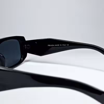 عینک آفتابی  مدل دسته سه بعدی 