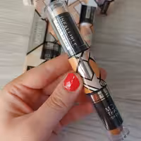 کانتور و کانسیلر تایلامی دارای دو سر روشن و تیره 