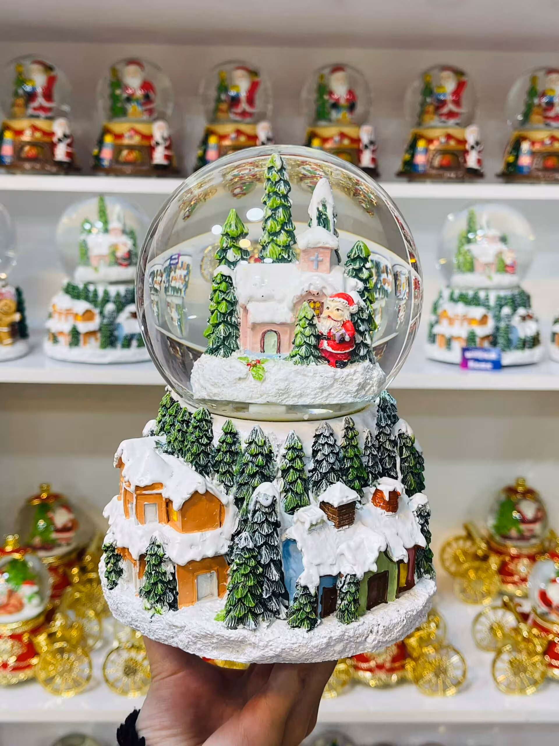 سوپرگوی موزیکال بابانوئل و کلیسا B