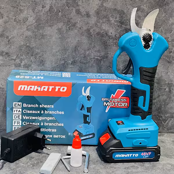 قیچی هرس باغبانی شارژی ماهاتو  موتور براشلس