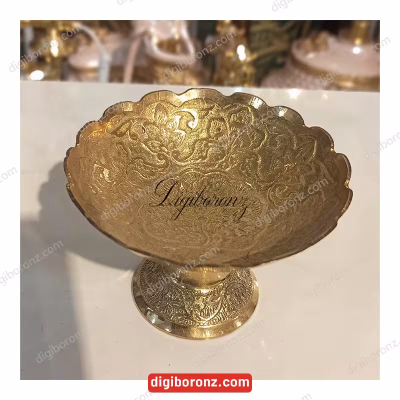 پیاله برنجی برنزی پایه دار لب هلال طرح طاووس درشت 4 اینچ