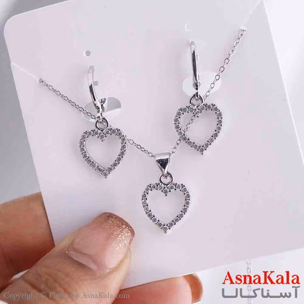 نیم ست زنانه شامل گردنبند و گوشواره استیل مدل قلب نگینی کد NIM14844W