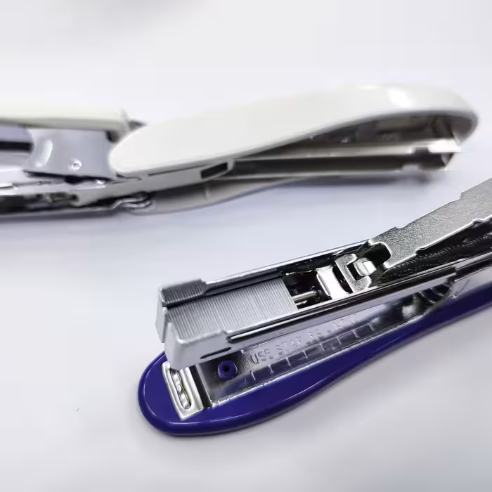 منگنه کانگرو مدل hs-10en/ez به همراه سوزن منگنه بسته 2 عددی