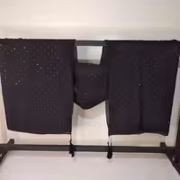 شال وال اسلپ مشکی

قواره  80 در 190

دوردوخت

منگوله دار 

قیمت 150 هزار تومان 

