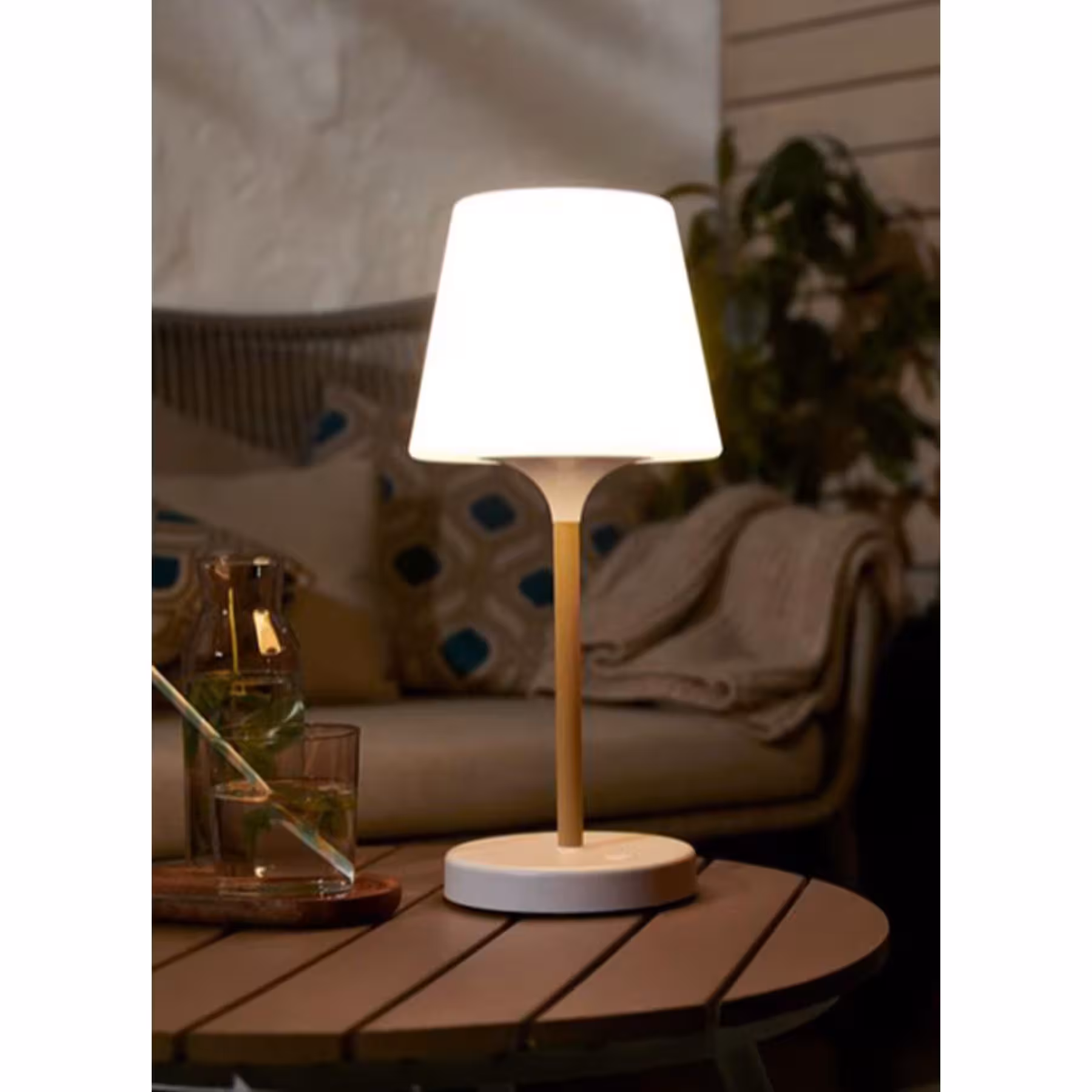 چراغ رومیزی ال ای دی Tchibo Outdoor Led Table Lamp