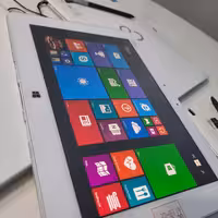 تبلت ویندوزی فوجیتسو ژاپن مدل Q584 رم 4 هارد 64 فول تاچ