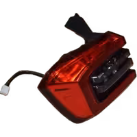 چراغ خطر عقب چپ روي گلگير x55 pro