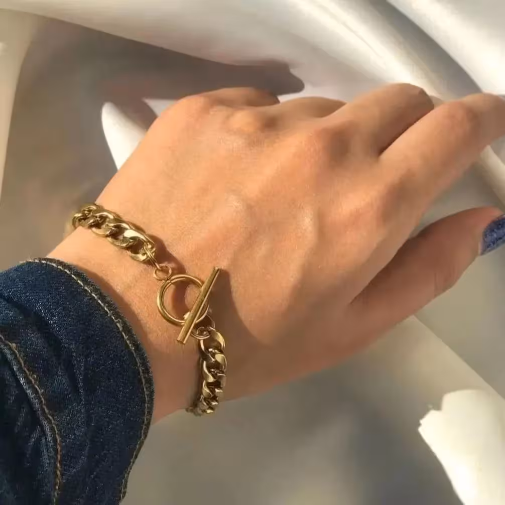 دستبند کارتیر استیل رنگ ثابت با قفل تی