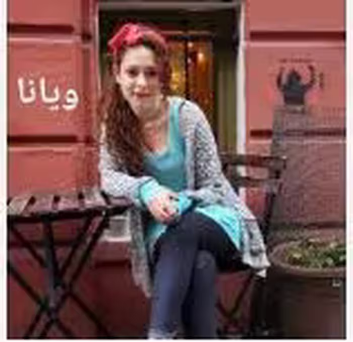 PDF  نسخه کامل رمان ویانا نیوز  نویسنده:آمنه آبدار   ژانر: عاشقانه ،طنز ،کلکلی