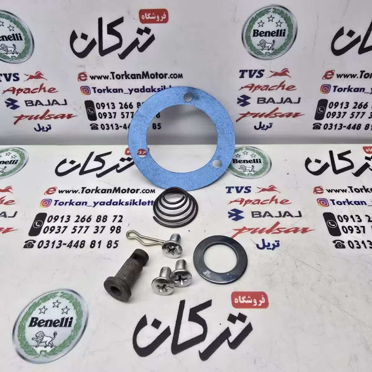 لوازم قیفی ( گلدانی ) روغن موتور پالس 180 ، 200 و 220 اصلی