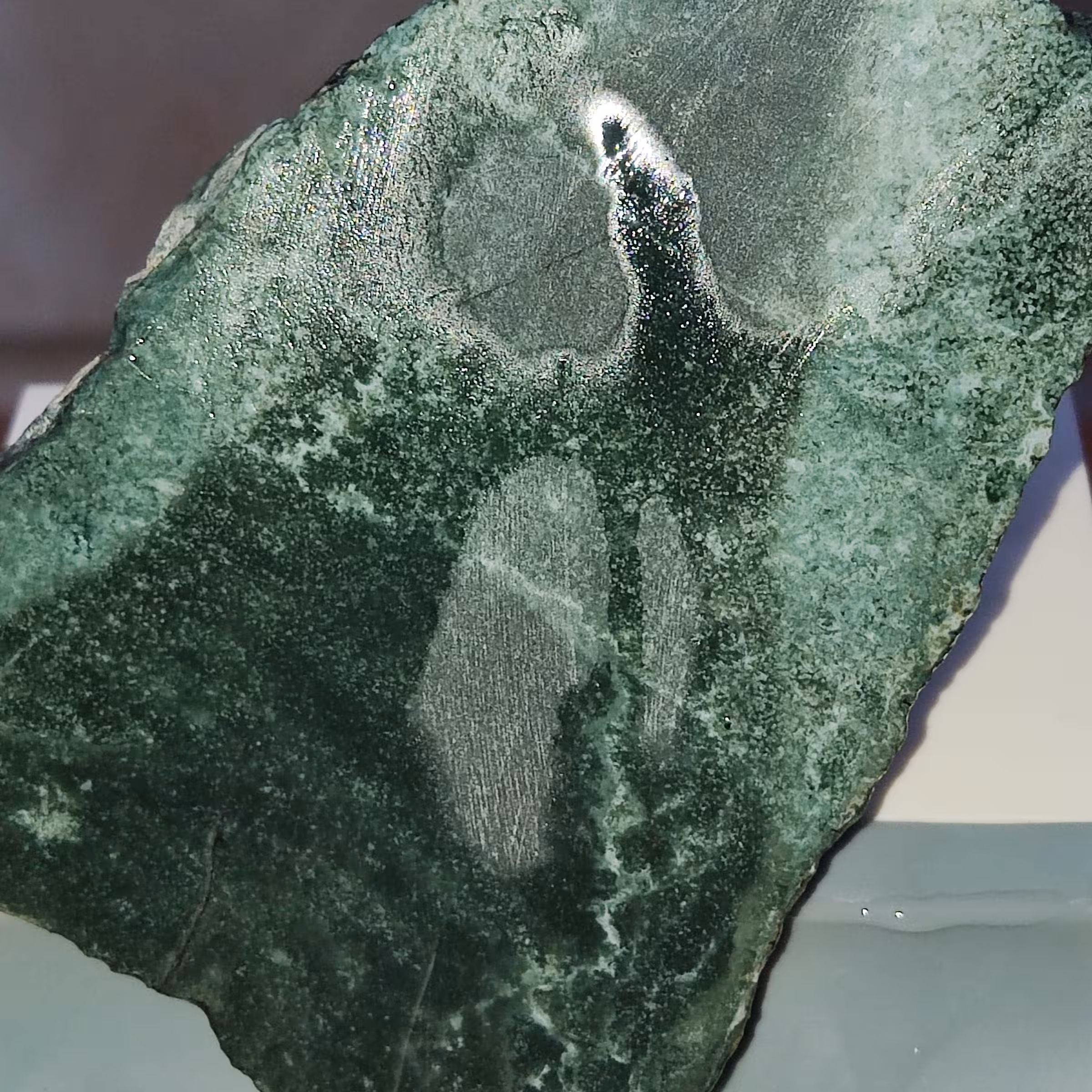 اسلایس عقیق شجر 
مناسب نگین
مناسب دکوری
امکان تراش 4 تا 8 نگین
ضخامت 1 
بدون پرتی
مناسب تراش دامله و تخت
جلا پذیری بالا