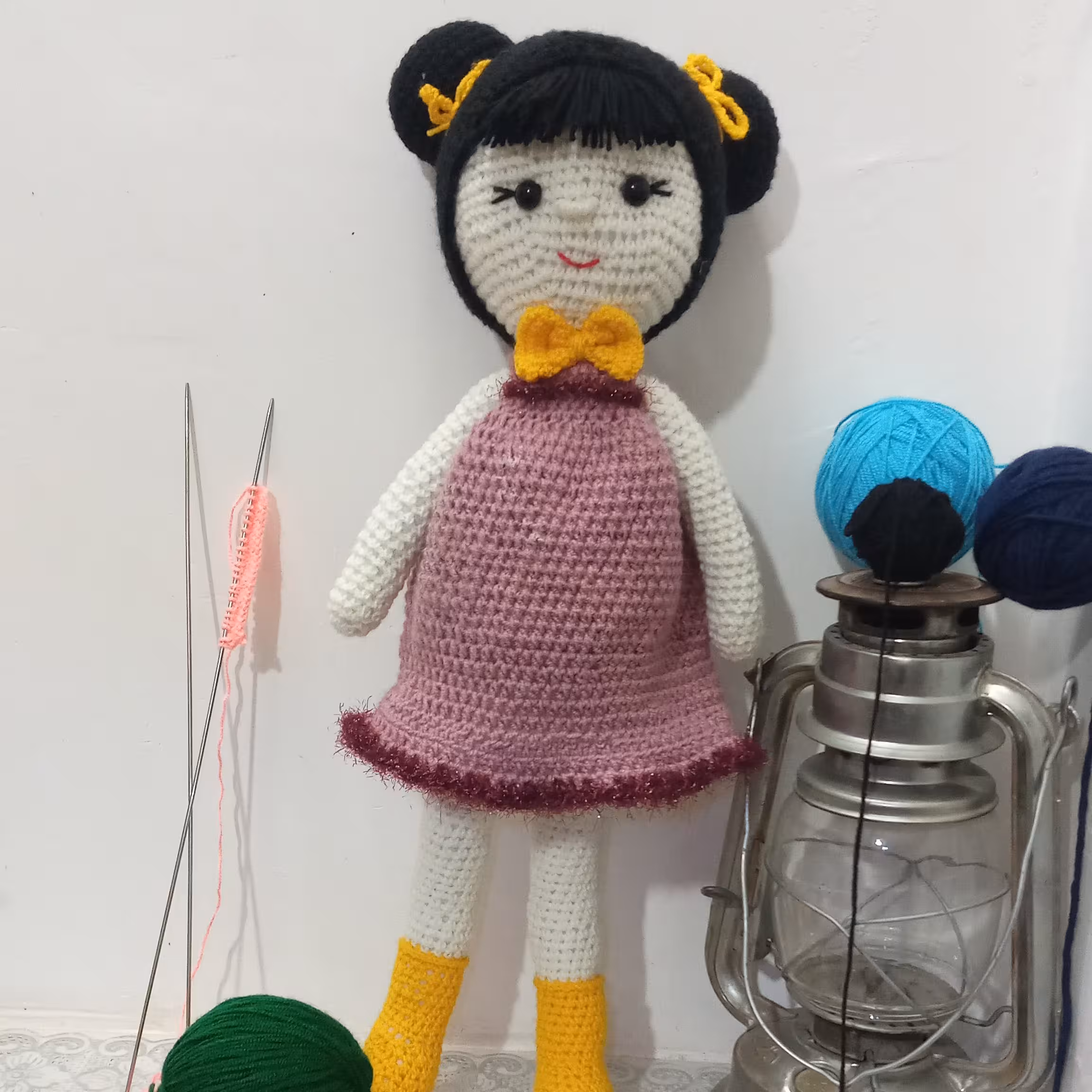 عروسک بافتنی دختر با قد 65 سانت (دستساز)