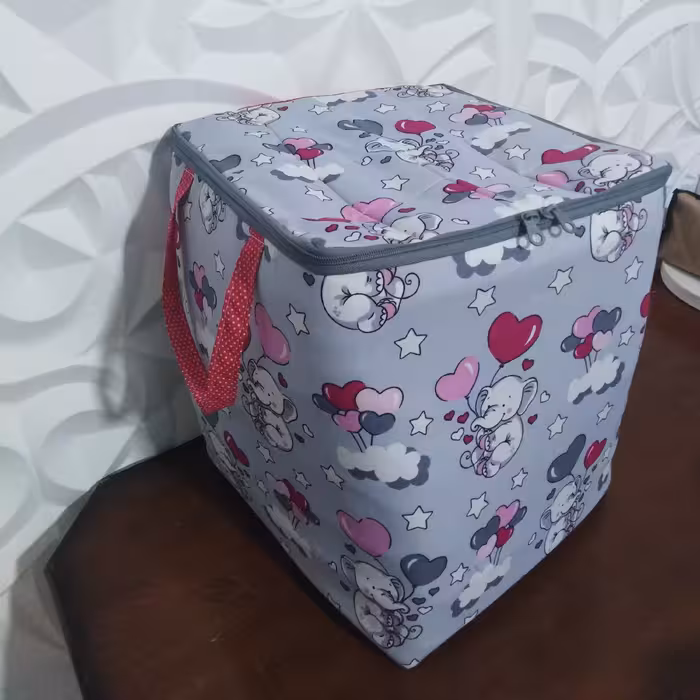 باکس اسباب بازی و لباس بچه. در رنگهای متنوع و زیبا باطرحهای عروسکی جذاب