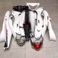 ست بدنه (کاور) کامل ویو (بی کلاج) شوکا 125 با چراغ جلو و خطر و راهنما ها سفید خارجی MH