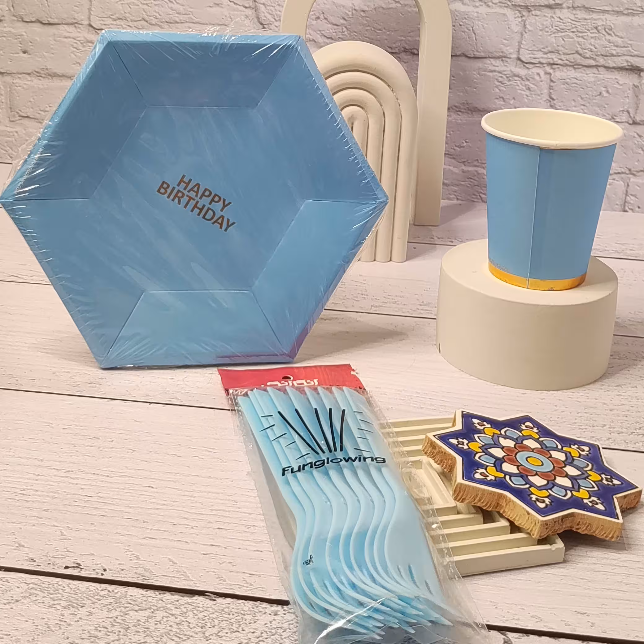 تم تولد آبی پاستیلی شش ضلعی طلاکوب