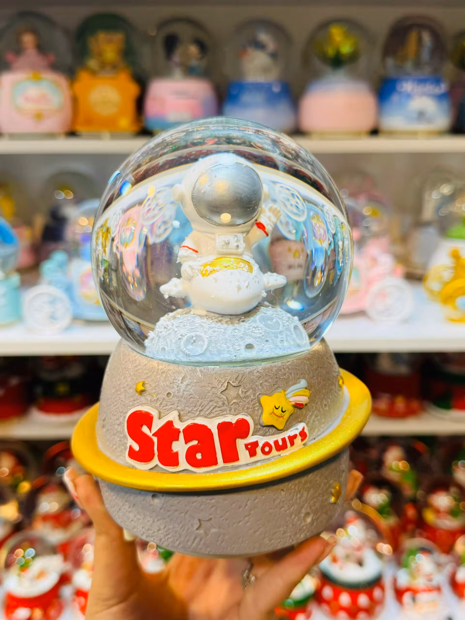 گوی موزیکال فضانورد star tours