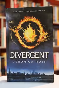 Four: A Divergent Collection اثر Veronica Roth