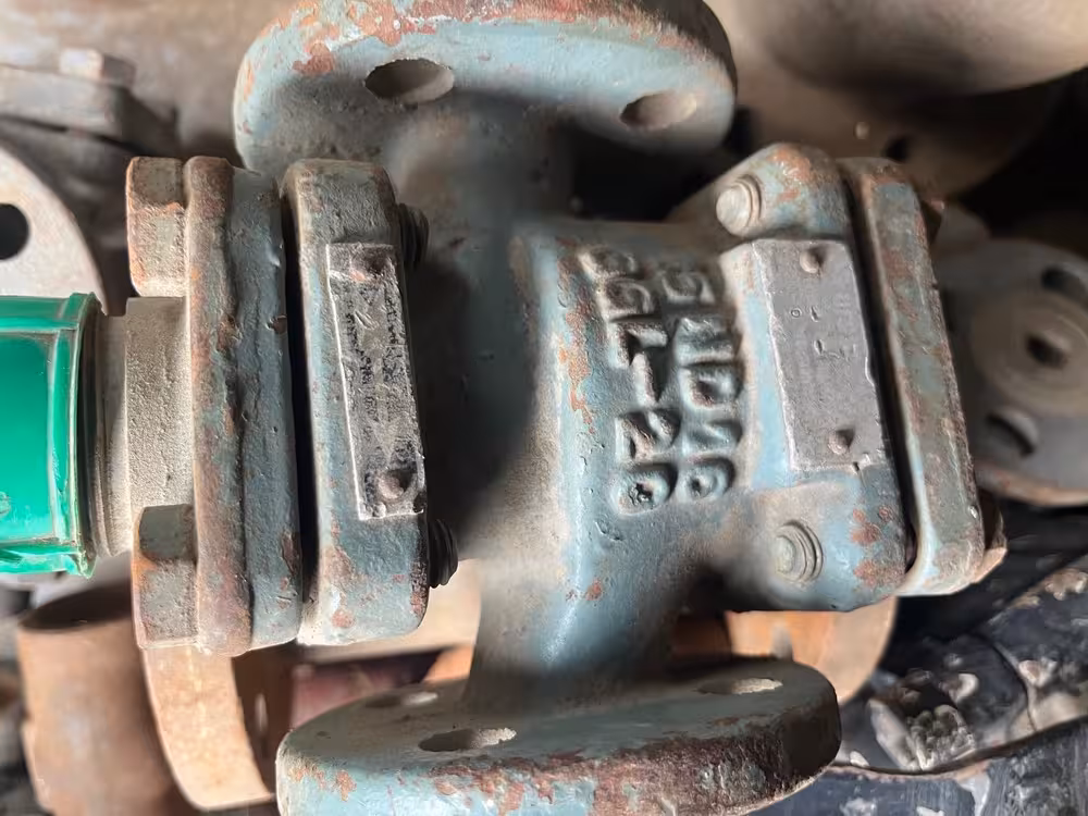 صافی 1/2 اینچ پیستون تایپ فلنج دار ساکت ولد کلاس 800 از جنس PN16 DN15 SCREN A105N BODY A105N