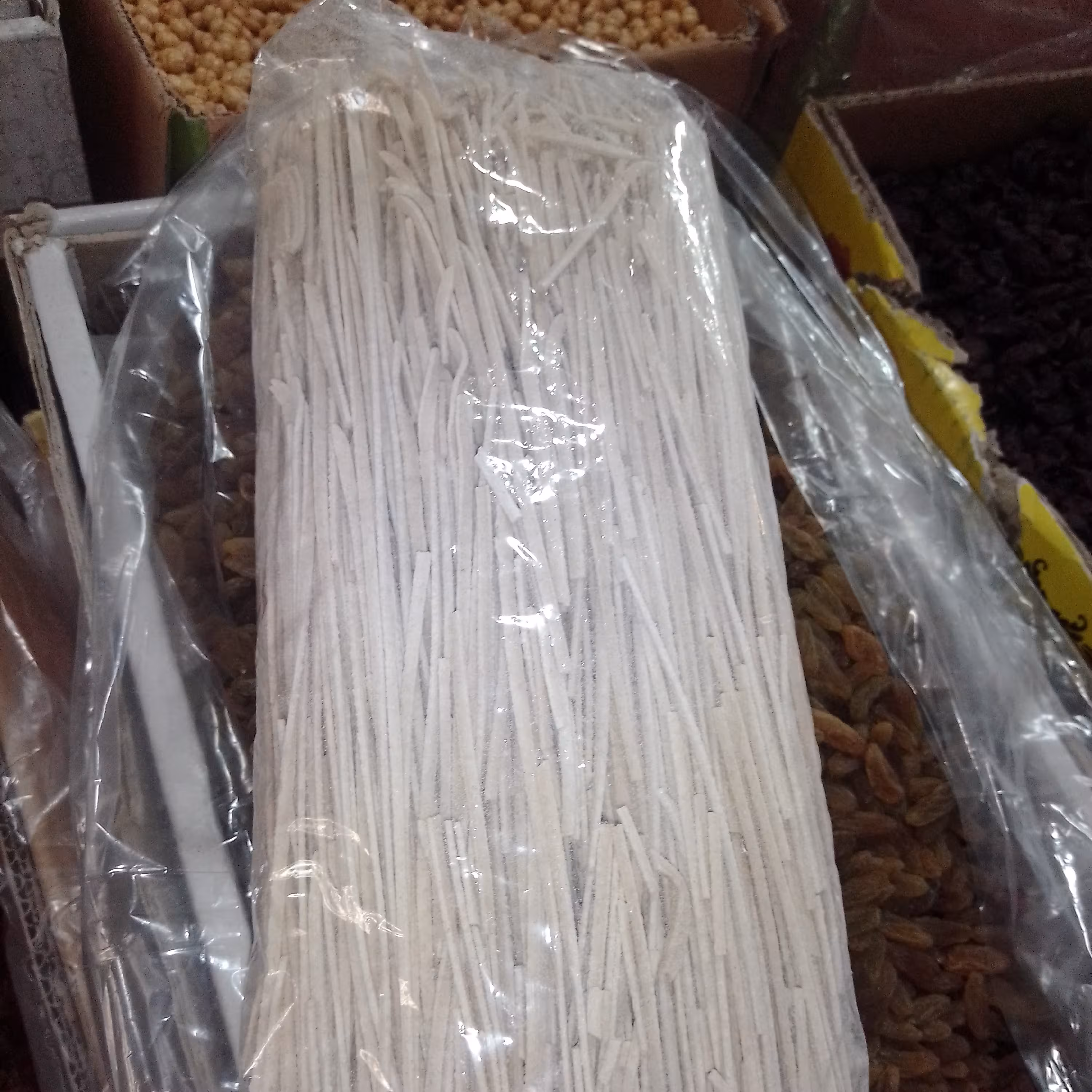 رشته آش درجه یک محلی ( یک کیلو گرم )