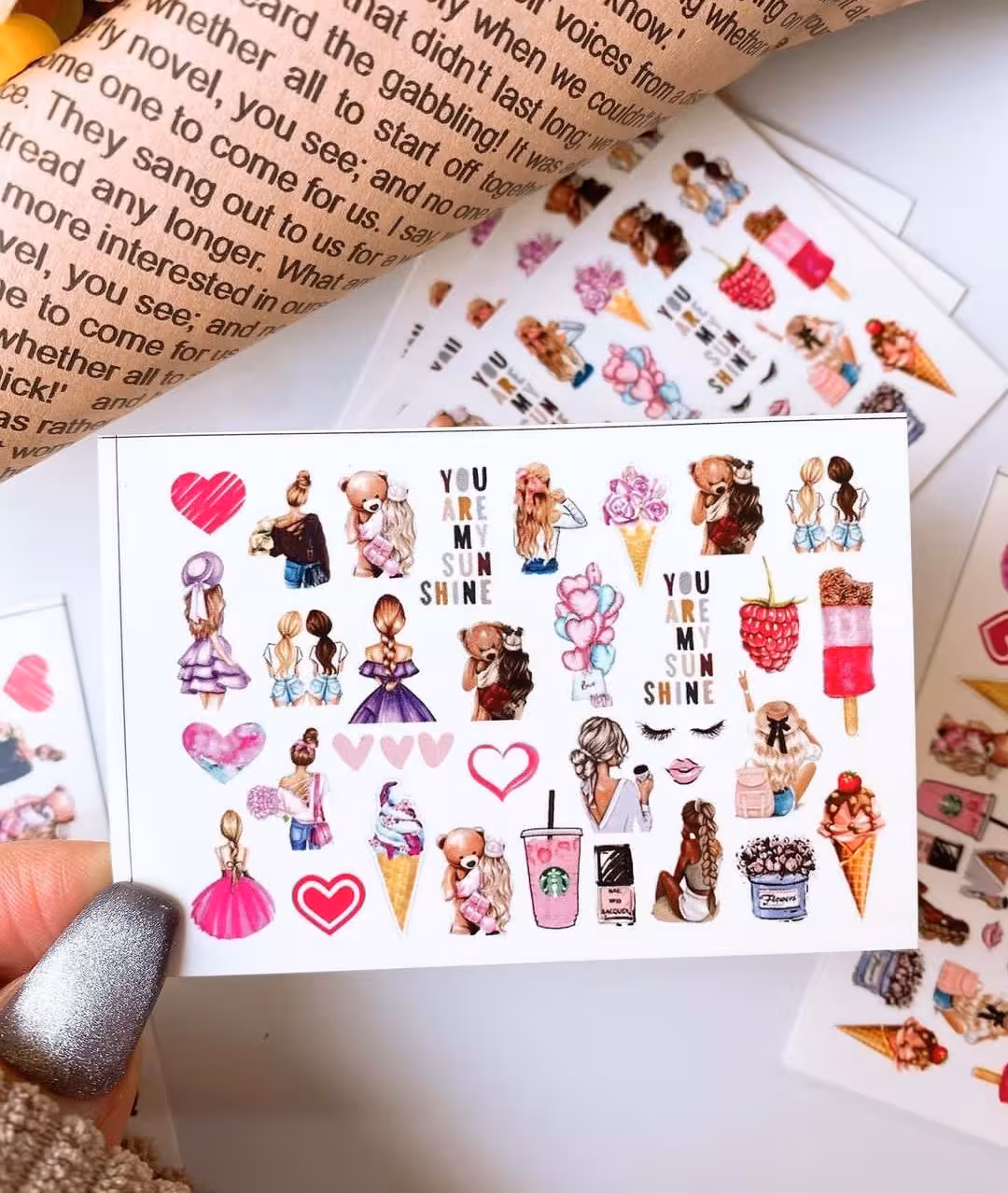 لنز ناخن کیوت دخترانه صورتی