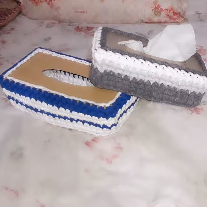 جا دستمال کاغذی بافته شده با نخ تریکو اعلا و کفی چوبی