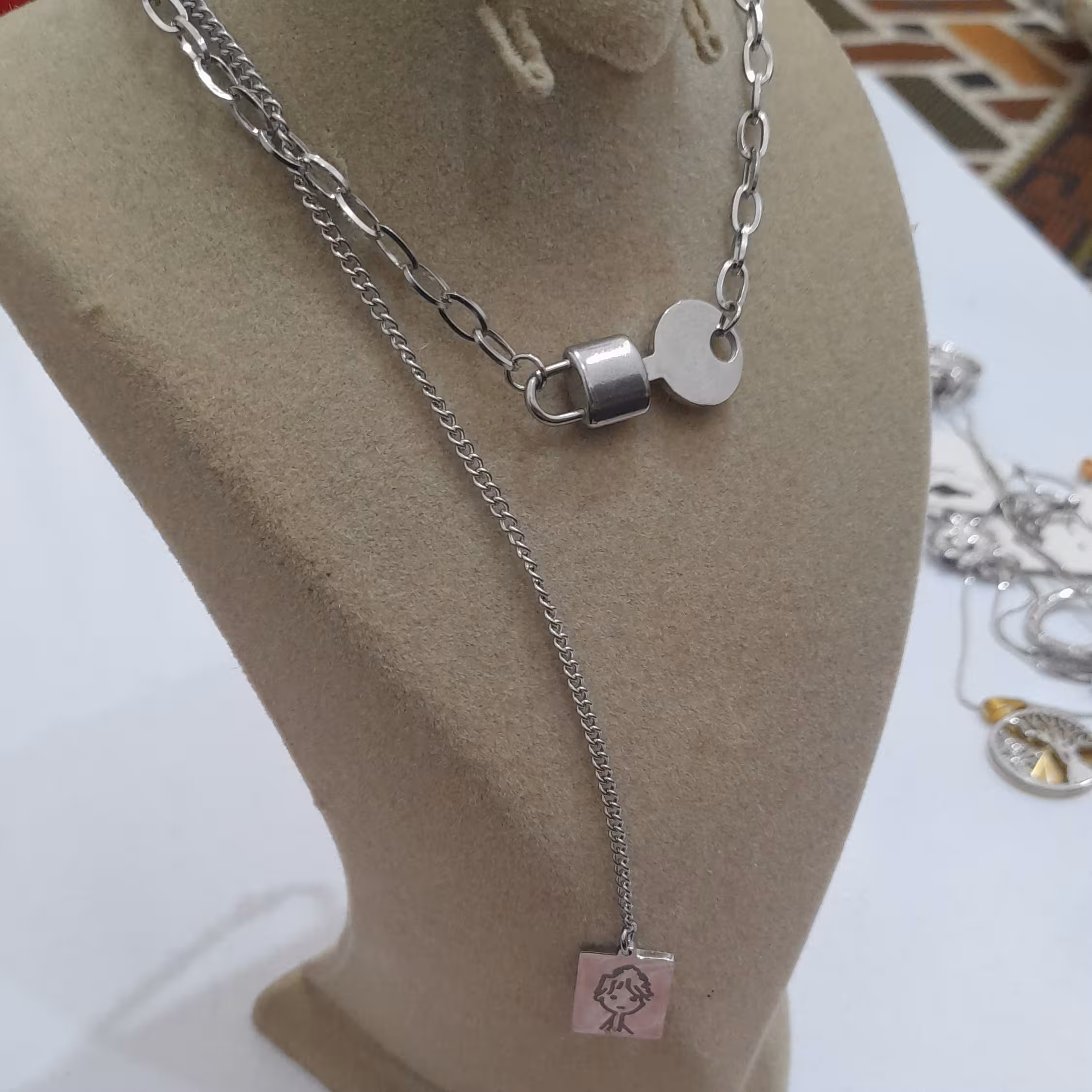 گردنبند استیل طرح قفل و کلید