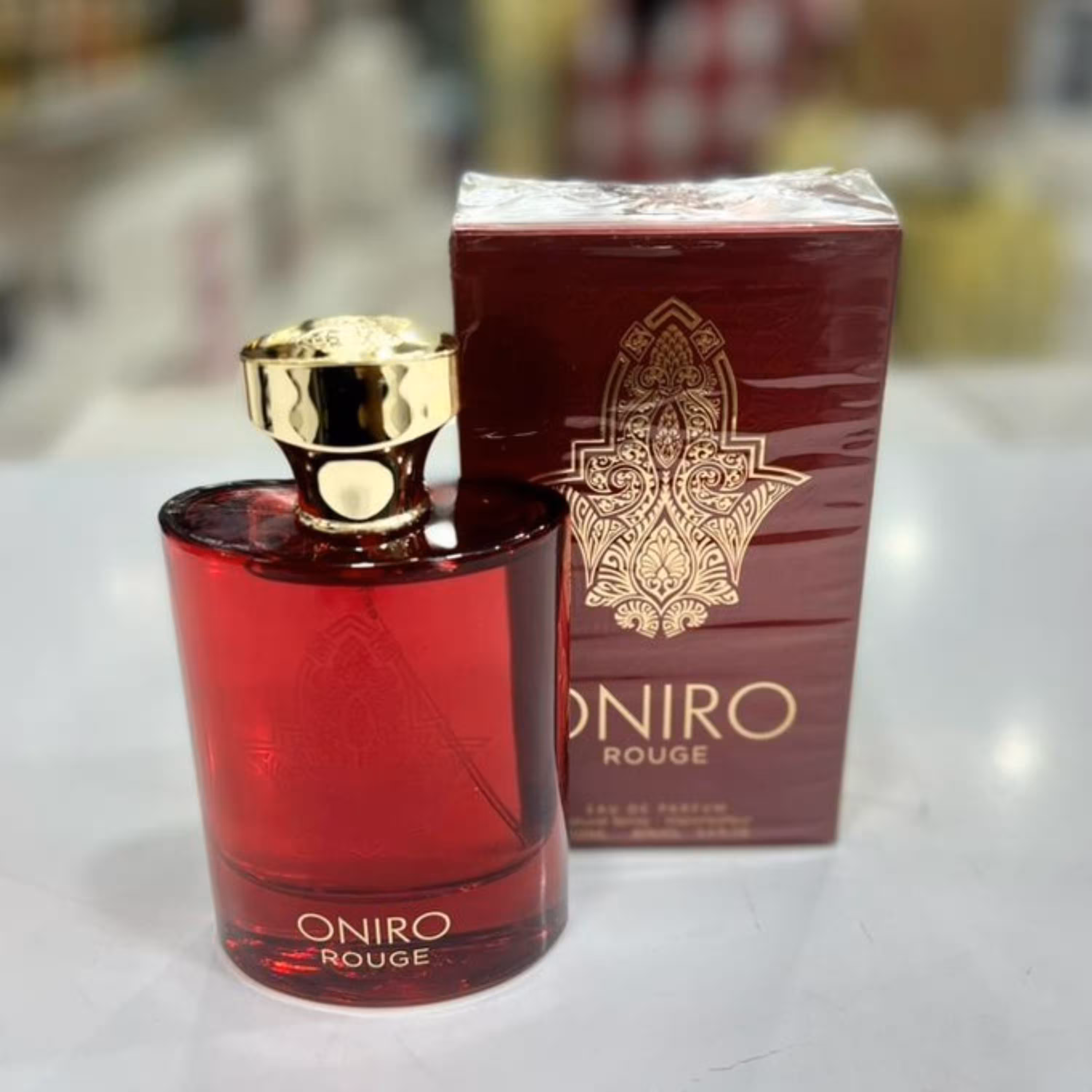 ادکلن اونیرو رژ مشابه باکارات رژ قرمز 100 میل فرگرنس ورد