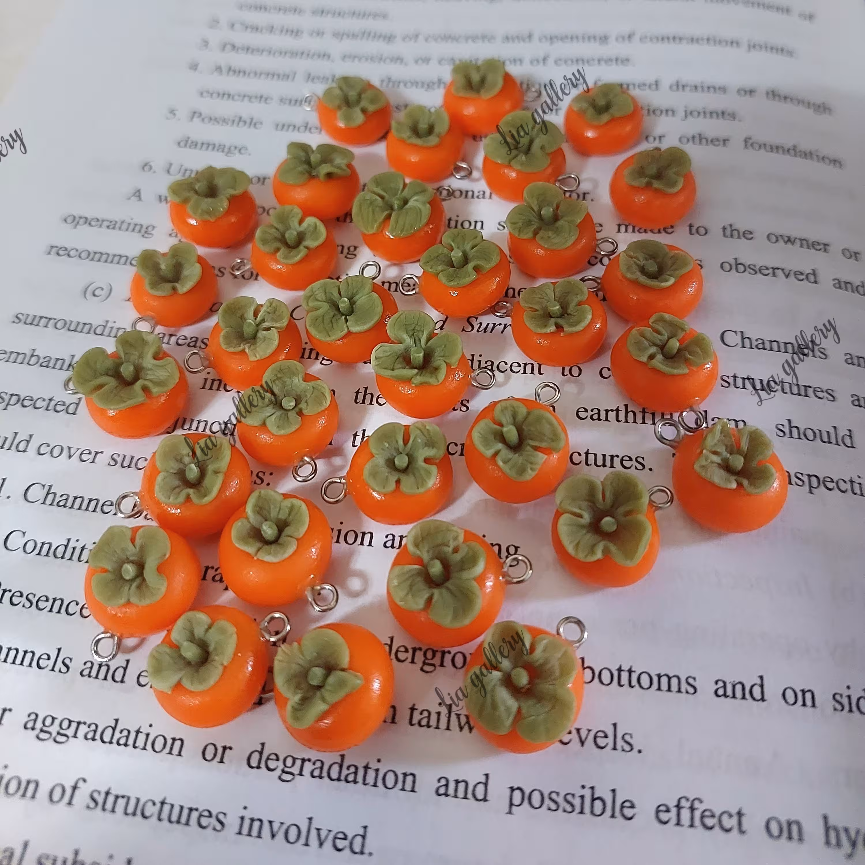 خرمالو خمیری، خرجکار  خرمالو خمیری، میوه خمیری، میوه یلدایی، اکسسوری یلدایی، دخترانه، انار خمیری، نارنگی خمیری دونه انار